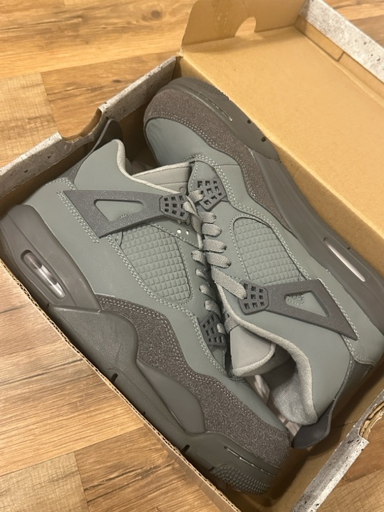 Other - Men’s Gray Retro Basketball Sneakers AIRJORDAN.